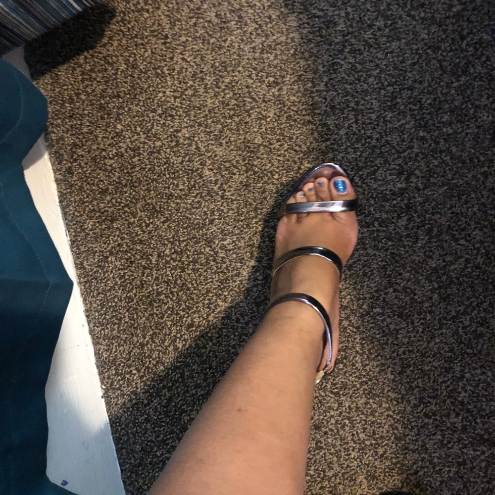 Sandals - Picture 4 of 4